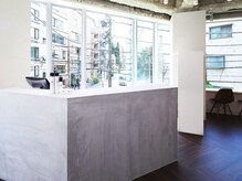 【各種クレジットカード、電子マネー、pay決済OK】恵比寿[縮毛矯正/カット/白髪染め/白髪ぼかし/髪質改善]