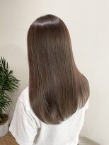 キュー(cue)&nbsp;【cue】艶感×透け感グレージュ