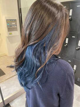 アイリー 名古屋(A/LEE) インナーカラー×ブルー