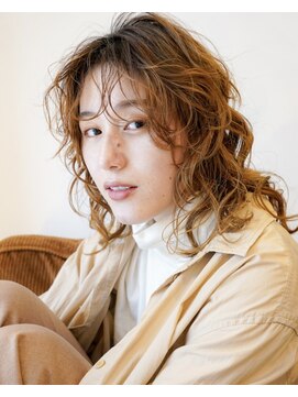 ヒツジ(hitsuji) ミディアムウルフ×プードルパーマ