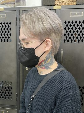 ギークス(GEEKS) 【GEEKS渋谷】シルバーホワイト/ハイトーン/イメチェン/透明感