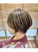 ショートボブ