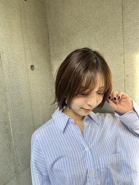 エクリボンヌ(equri bonne) 外はねミディ×水素カラー