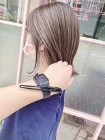 イルウィ(irwi)&nbsp;【こなれ感】大人かわいい　白髪ぼかし　ハイライトカラー