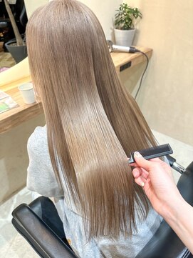 ヒビヲ(HIBIO) ハイトーンカラーミルクティーベージュカラーピンクベージュ横浜