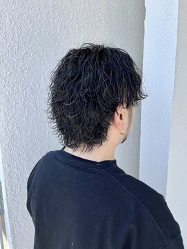 ギルマ(Girma) 波巻きパーマセンターパート