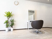 シムニーヘアー(Simney hair)の雰囲気（落ち着いた空間でゆったりお過ごしください♪）