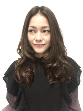 イッツヘアーアヴァ 玉造店(It's Hair Ava) 艶髪ふんわりロングウェーブ
