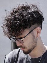 レタッチ バイ フィフス 天神大名(RETOUCH by fifth)&nbsp;スペインカールスパイラルパーマツイストパーマメンズマッシュ