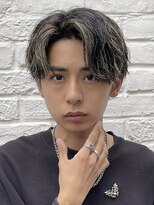 フィフス 大分(fifth)&nbsp;大分刈り上げツーブロックセンターパートハイライトメッシュ