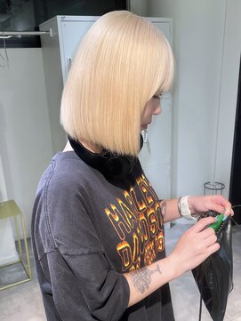 リンドトウキョウ ウメダ(LINDO TOKYO) ホワイトブロンド