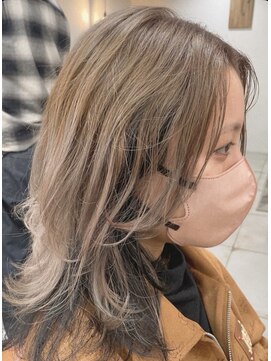 ノーム 横浜(NORM) ケアブリーチホワイトベージュ