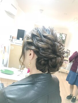 ロカット サロン(Roquat Salon) なみなみシニヨンアレンジ【ヘアアレンジ/立川/立川南/浴衣/袴】