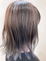 サロンプレッジエビノマル(salon PLEDGE ebinomaru) 切りっぱなしクルースタイル