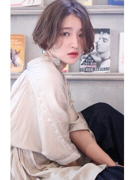 エイチ(H eitf) ショートボブ