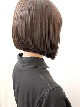 ネオリーブ チロル 横浜西口店(Neolive CiroL.) 縮毛矯正でつくるぷつっとボブ　オリーブブラウン