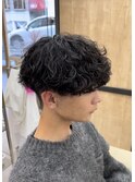 刈り上げツーブロック波巻きスパイラルパーマ