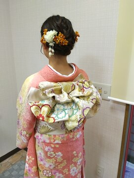 サロン ド オリーブ シニヨン