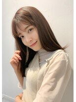 シオミエイチタルミ(shiomi H TARUMI)&nbsp;ナチュラルセミロング×明るめシアーグレージュ/こなれヘア