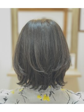 ヘアーデザイン モモ(Hair Design MoMO) 大人女性のための、お手入れ簡単エレガントボブ