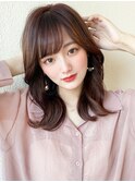 2wayバングでイメチェン！顔まわりレイヤーくびれヘアが人気
