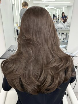 アマトウキョウスマートサロン(AMA TOKYO×Smart Salon) ヘーゼルベージュ ブリーチなし レイヤーカット 海外風