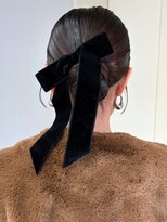 ロイオブジゼル(roi of GiseL)&nbsp;ヘアアレンジ お団子 カチモリ リボンアレンジ 結婚式 20代30代