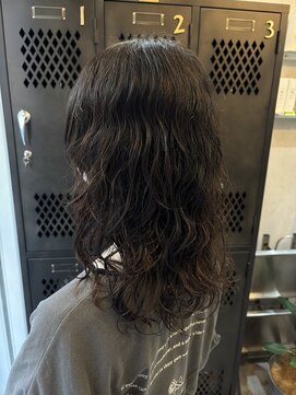 ロミバイリー(Romi by Lyee) セミロングパーマスタイル