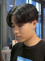 アウラ(AURA) 盛岡駅毛流れセンターパートニュアンスパーマフェザーパーマ30代