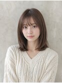 切りっぱなしミディアムボブ