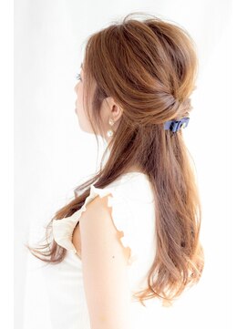トータルビューティーステラ(TOTAL BEAUTY STELLA) ルーズな簡単ハーフアップ☆