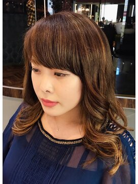 ニューヨークコレクション(New York Collection) 美しき蒼の女神。大人女性がなりたい大人女性に。。