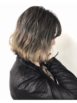 バズ ビー(BUZZ Bee) 【梅田】ハイライトグラデーション×外ハネアッシュベージュ