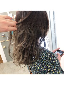 キー(kii) グラデーションカラー ブリーチカラー 福岡 天神 今泉