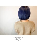 パドトロワ(Pas de trois)&nbsp;新潟×コバルトブルー×夏のビビットカラー×ボブ