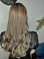 リベル(rebelle)&nbsp;ハイライト/３Ｄ/ベージュ/バレイヤージュ