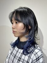 アクアオモテサンドウ(ACQUA omotesando)&nbsp;＊ミディアムウルフロングウルフカット×インナーカラーブルー