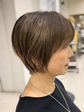 ミングル(MINGLE) ショートボブショートカットショートヘアボブヘア白髪ぼかしボブ