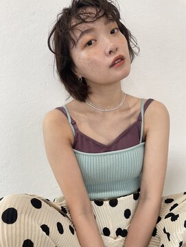 エム(EM) パーマ風抜け感ボブ