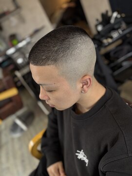 ロム(ROM) スキンフェード×坊主