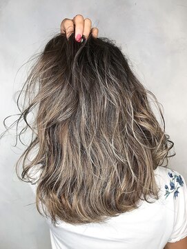 ネウィ ファミ 吉祥寺(newi fhami) 外国人風3Dアッシュカラー