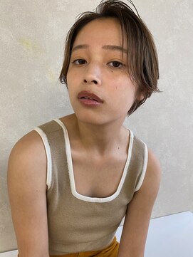 ミラバイグリーン(Mira by green) ハンサムショート×センターパート【マロンベージュ】04