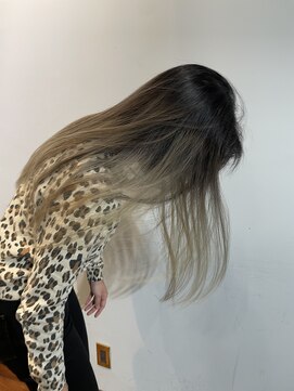 リバレッジ 広尾(Leverage) 外国人バレイヤージュヘア