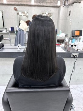 エンディアリング 東銀座(Endearing) 黒髪/グレーベージュ/レイヤーロング/前髪パーマ/銀座/東銀座