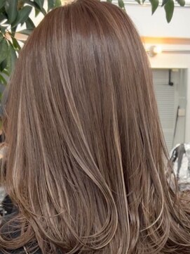 コクーン 辻堂(Cocoon) ハイライト、シャドールーツ、バレイヤージュ【白髪ぼかし可