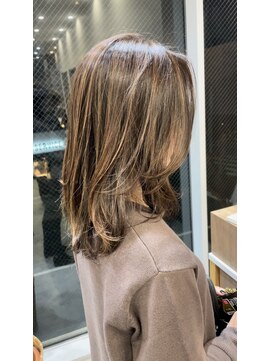 ピークス(PEAKS) レイヤーカット長め前髪かきあげハイライト恵比寿