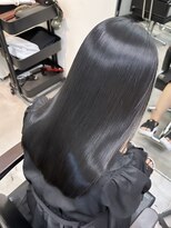 シンカ(shinka)&nbsp;アッシュグレーカラー＋最高級髪質改善トリートメント