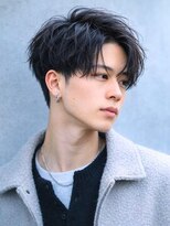 ビューティースペースラルジュヘアー(Beauty Space Large hair)&nbsp;メンズビジネス 黒髪 流行 ワックスなし デコ出し モテ髪スーツ