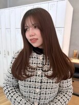 アトロ(Atoro)&nbsp;顔周りだけで垢抜ける！ロングレイヤーカット