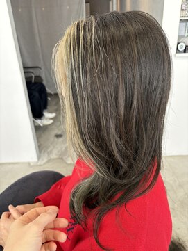 テラス トヨタ(Telasu Toyota) フェイスフレーミングカラーで白髪ボカしと印象に残るカラーに◎